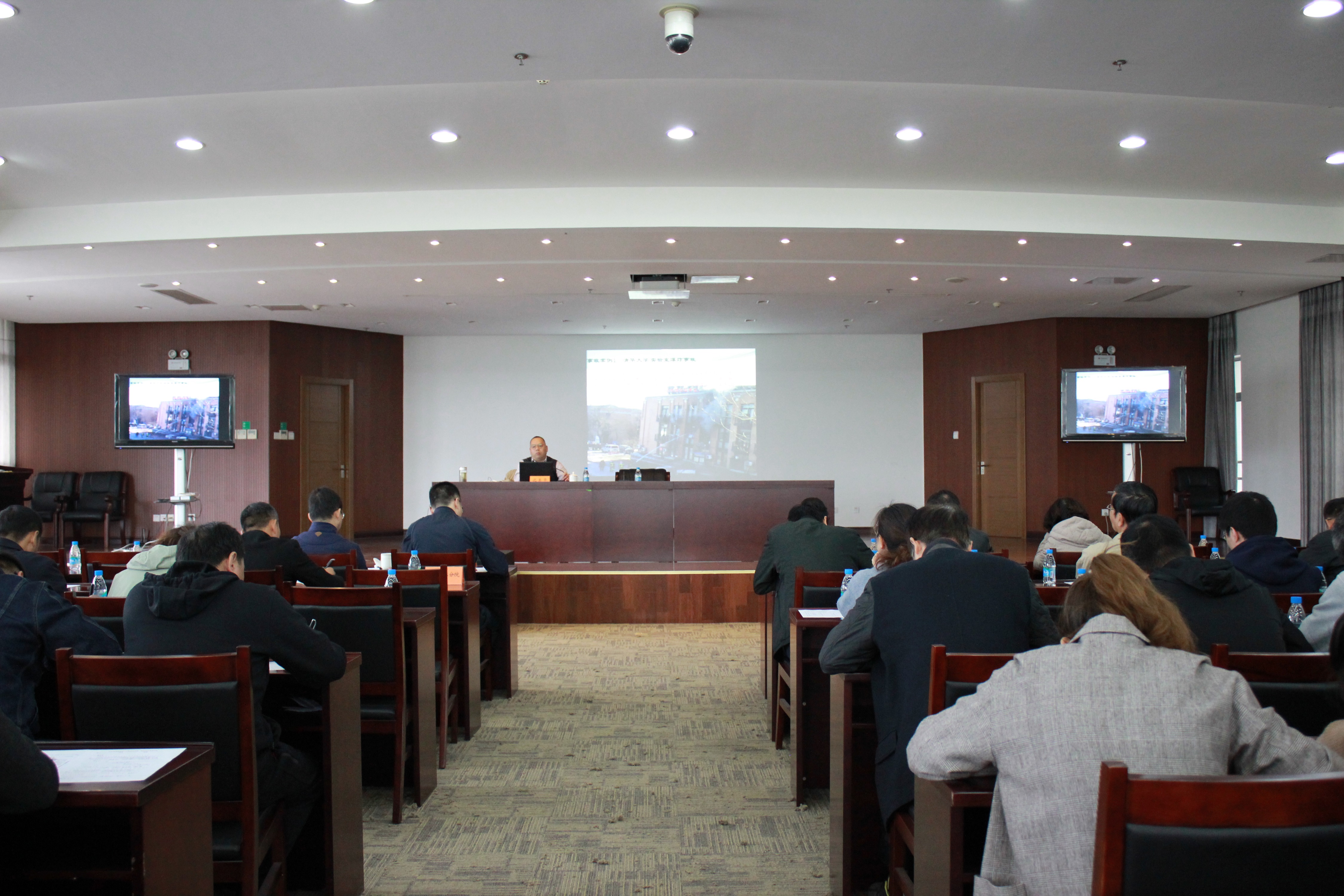 IMG_2884.JPG IMG_2884.JPG